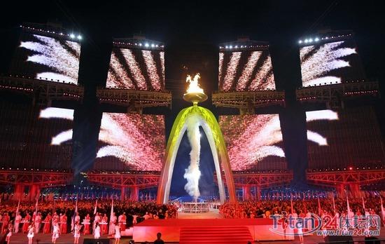 第十六届广州亚运会点火仪式让你回忆童年